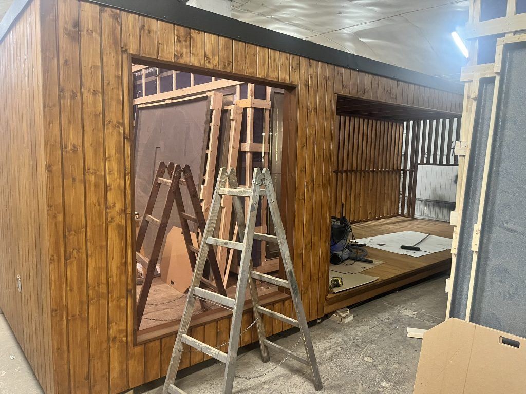 Cube Lounge Sauna, with hot Tub